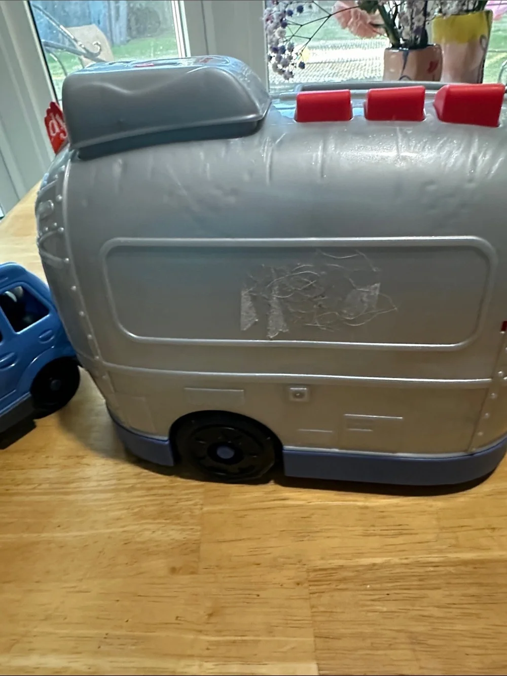 Fisher Price Little People Camper Playset with Blue Truck and Lime Kayak